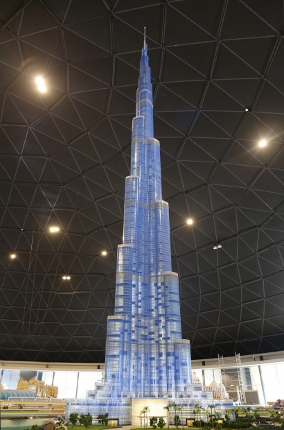 Burj-Khalifa-at-MINILAND-at-LEGOLAND-Dubai