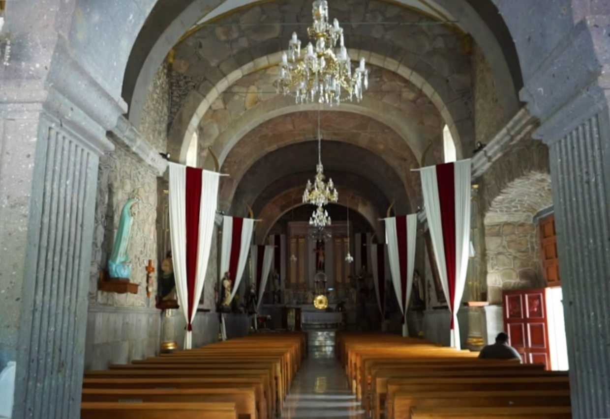 Interior de la Parroquia de San Sebastián Mártir en Mixtlán