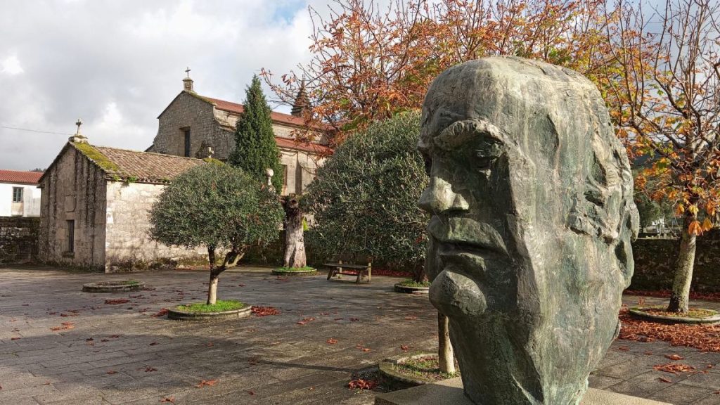 Estatua Camilo José Cela