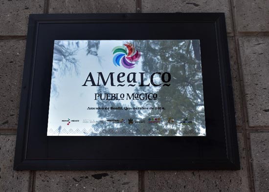 Placa conmemorativa Amealco