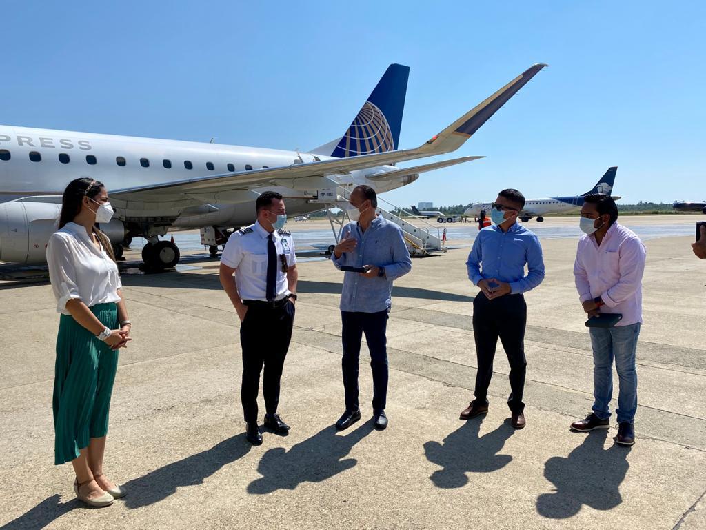 Reinicio de operaciones de United Airlines en Acapulco 2