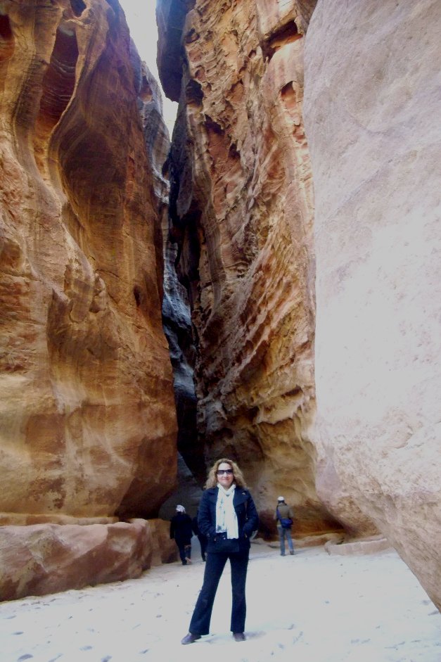 Laura Aguirre en el desfiladero el Siq, Petra, Jordania