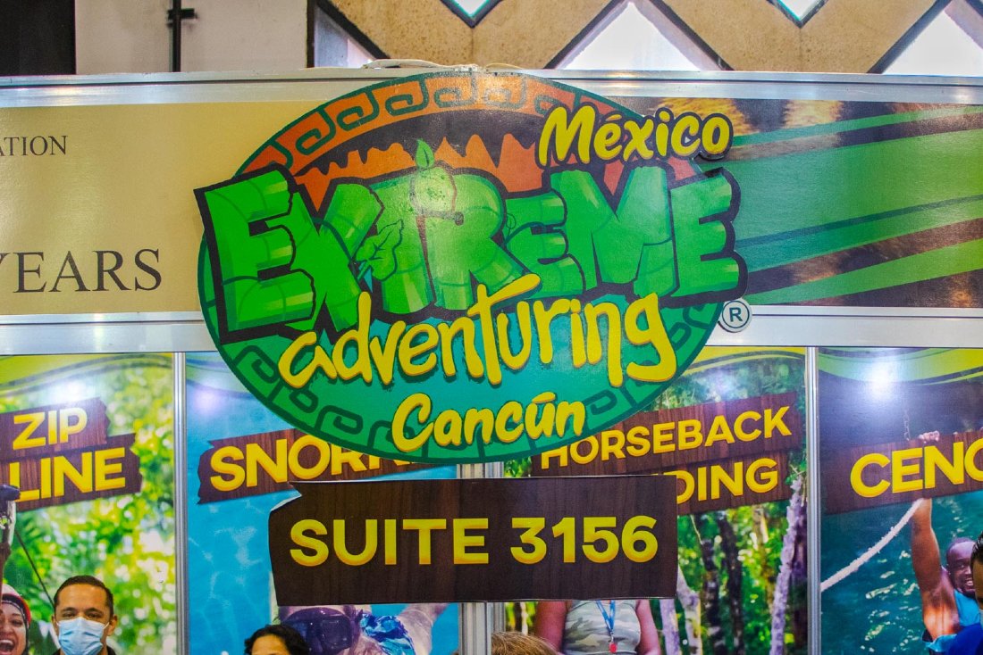 Logo en el Stand de Extreme Adventure Cancún