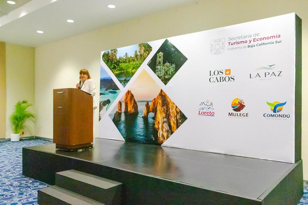 Rosa Maribel Collins, secretaria de turismo y economía de Baja California Sur en el Tianguis Turístico 2023