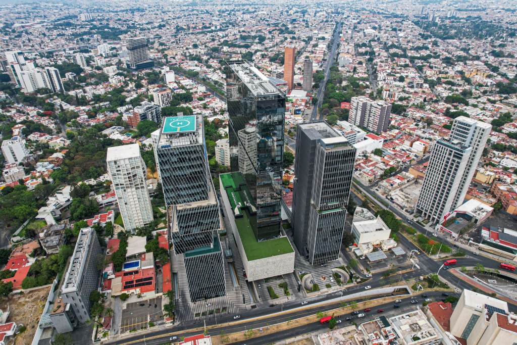 Edificios y oficinas en country club Guadalajara