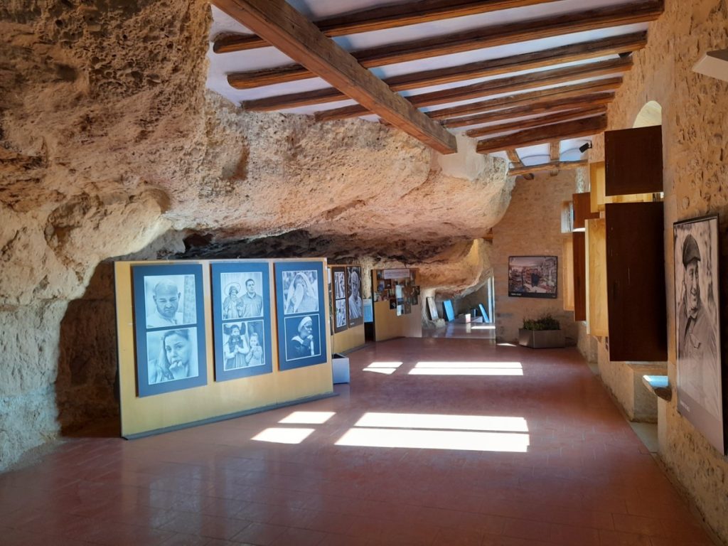 Sala de exposiciones de la hospedería